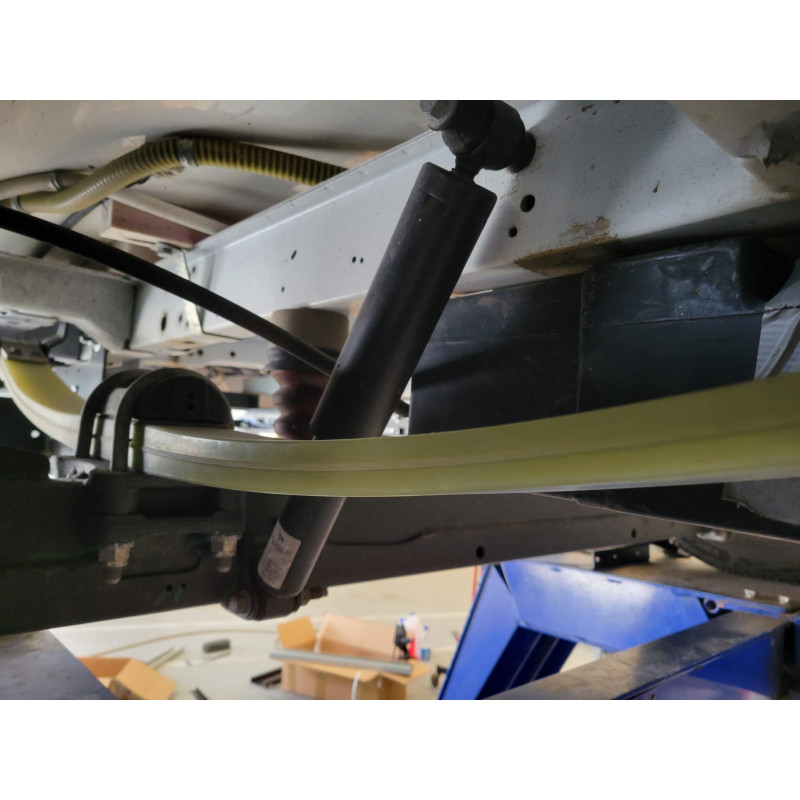 SUSTITUCIÓN BALLESTA DE FIBRA 5827544 POR MAESTRA BALLESTA T PAR FORD TRANSIT 75/20 692+678